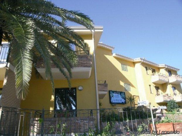 Hotel Le Palme SantʼAnna Arresi Εξωτερικό φωτογραφία