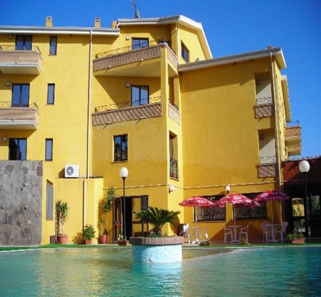 Hotel Le Palme SantʼAnna Arresi Εξωτερικό φωτογραφία